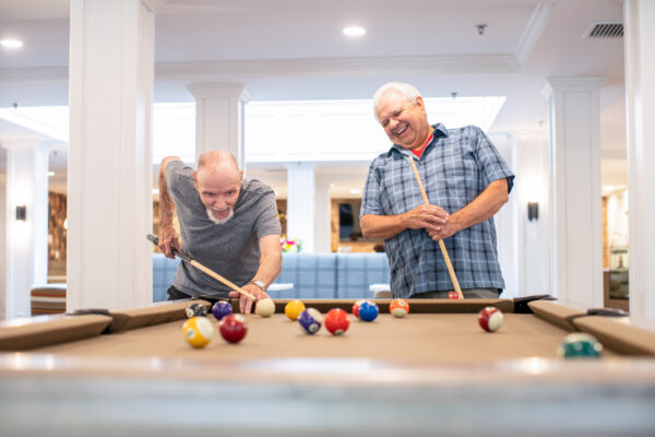 22-SPL-IL-PoolTable-Residents-0035